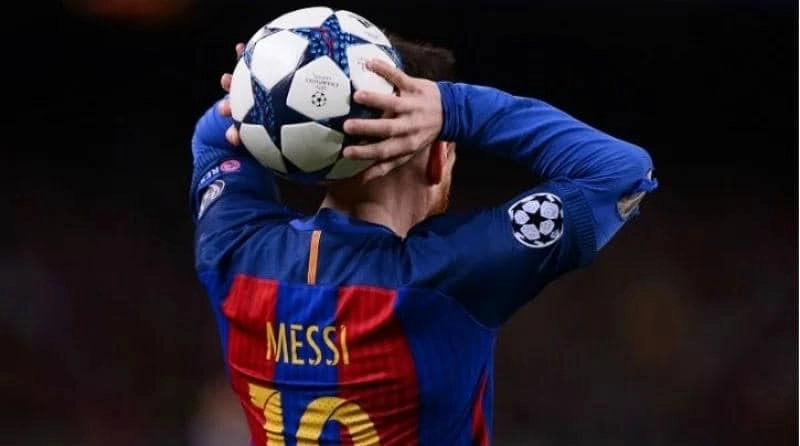 Phân tích lối chơi để dự đoán ném biên